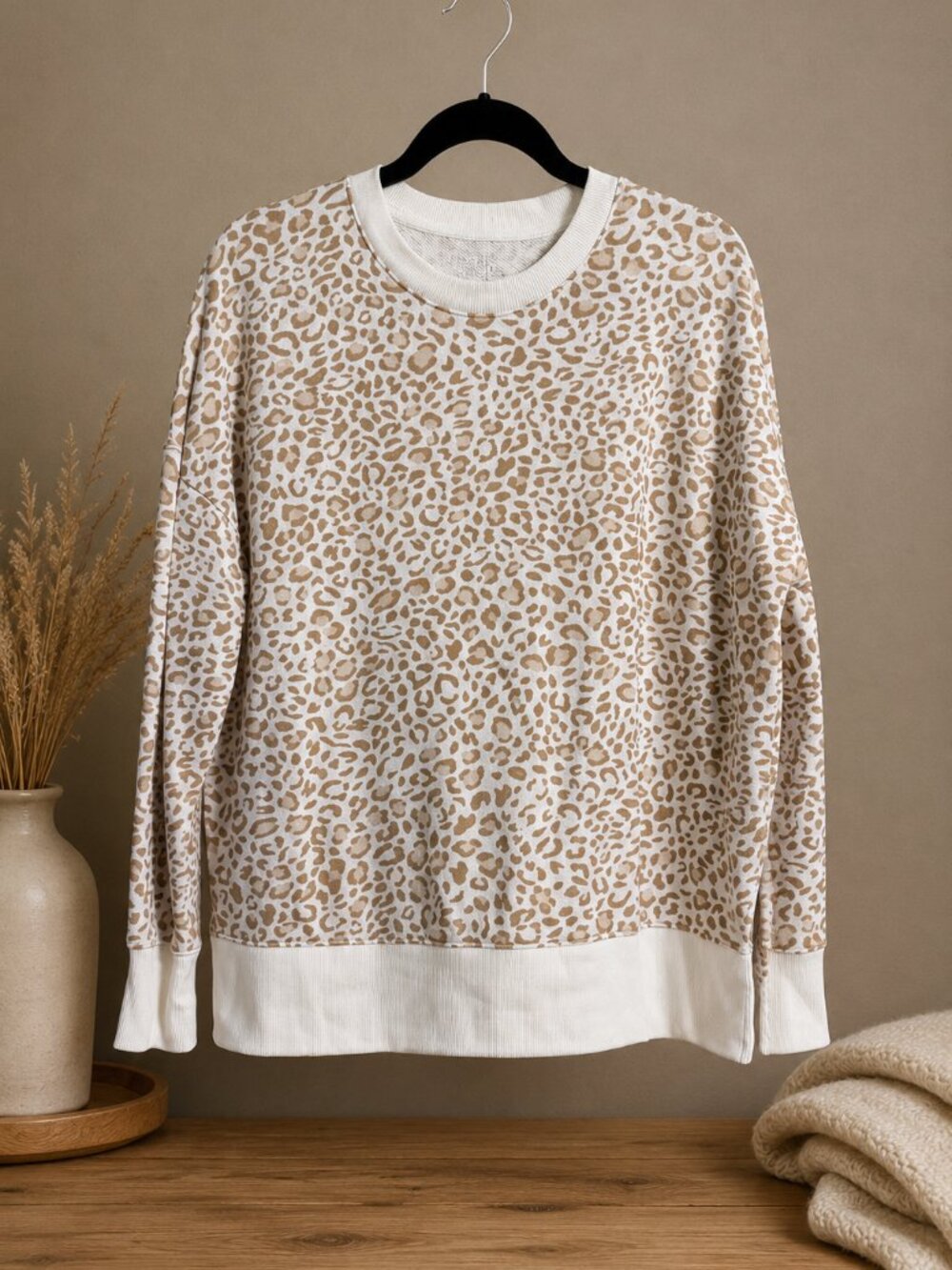 Time and Tru Leopard Print Sweatshirt Cream Gold Crewneck